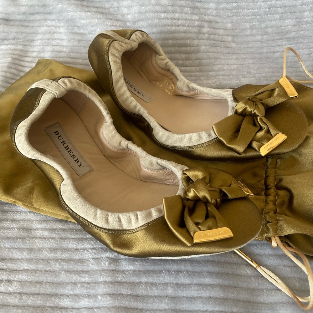 Burberry Women’s Satin Bow Slippers